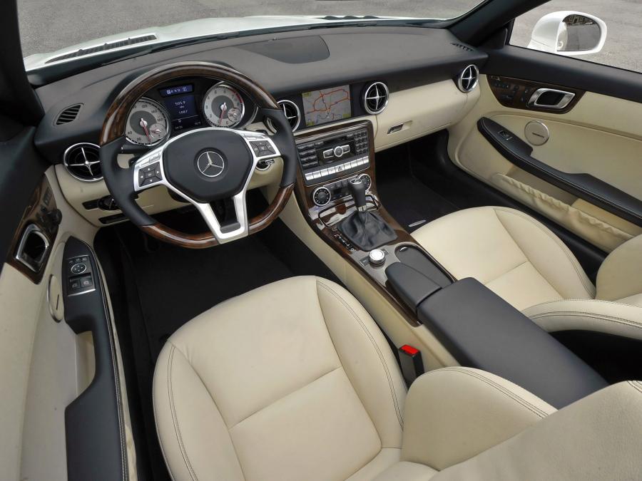  Mercedes-Benz SLK350 2011 года  (US) (фото 3 из 47)